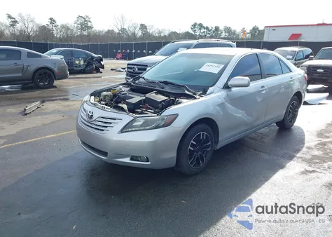 2009 Toyota Camry Le z USA, uszkodzony, nr VIN 4T1BE46K59U356469